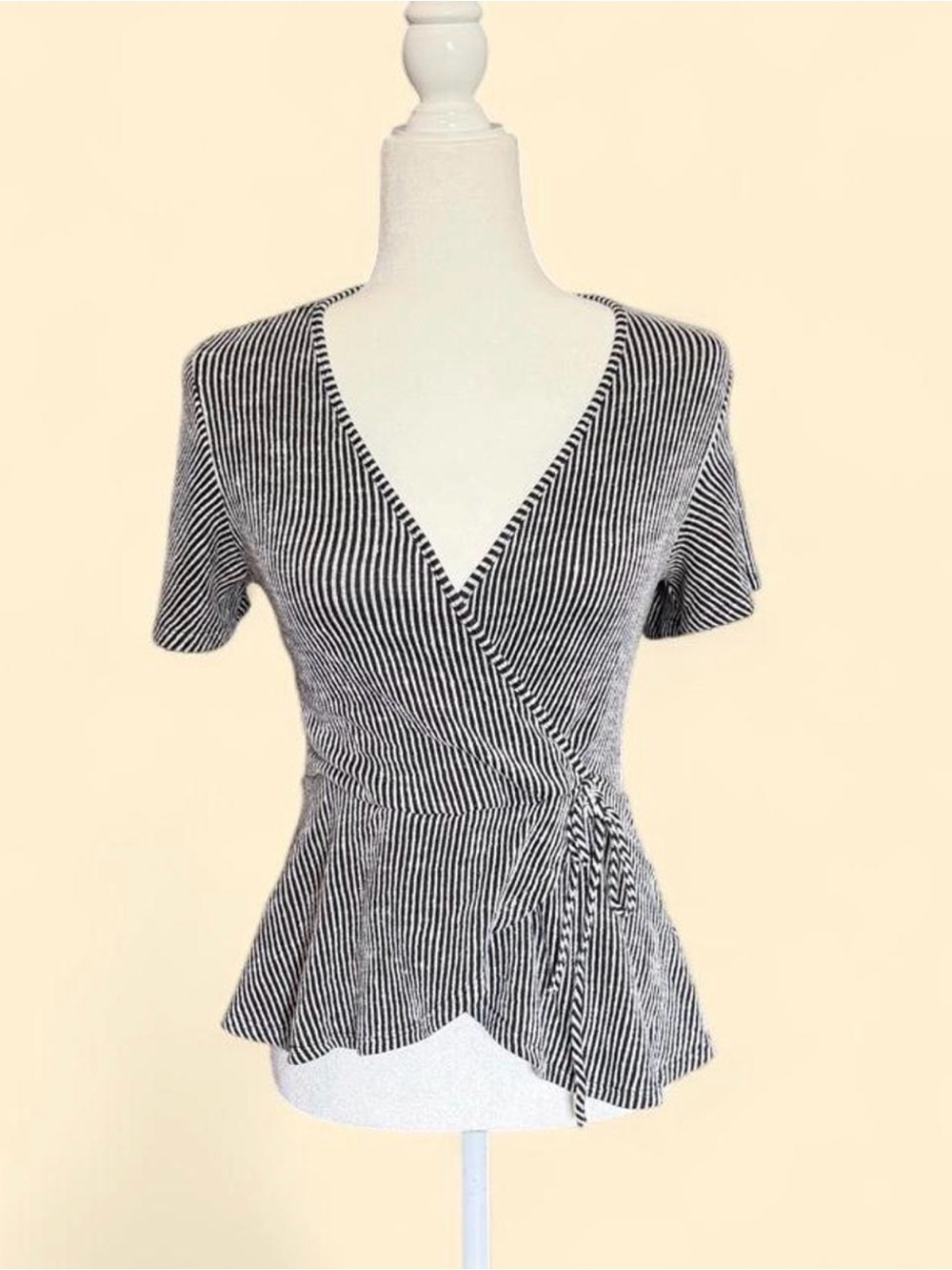 Y2K Black and White Vertical Striped V-Neck Short Sleeve Wrap Top